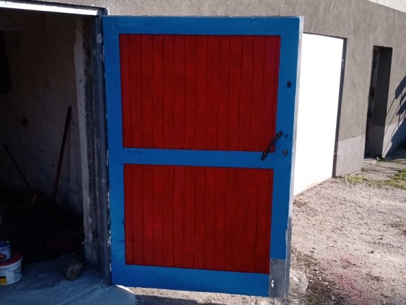 Дава се под наем Склад в Пазарджик, Център - 21 кв.м за 76.5 € - Снимка #1