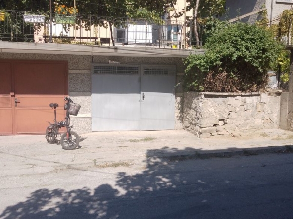 Гараж / Паркомясто в Велико Търново, Акация - 21 кв.м за 1069 €/кв.м - Снимка #1