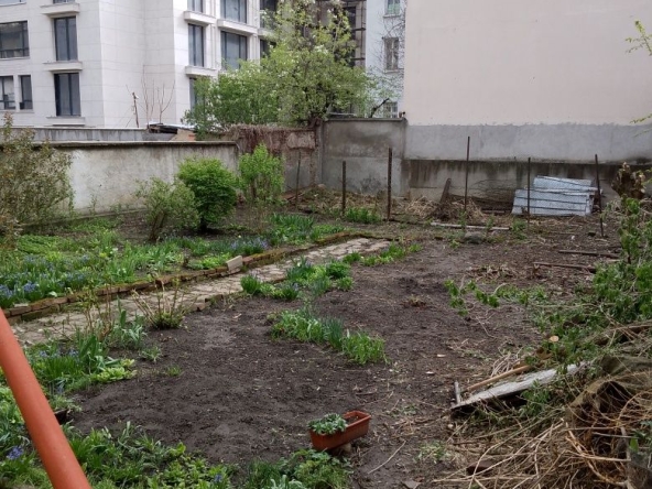 Парцел в София, Център - 75 кв.м за 759 €/кв.м - Снимка #1