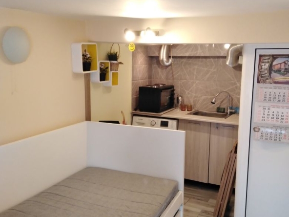 Дава се под наем Едностаен апартамент в София, Център - 15 кв.м за 255 € - Снимка #1