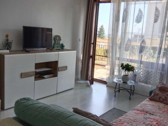 Дава се под наем Двустаен апартамент в Варна, м-т Траката - 45 кв.м за 510 € - Снимка #1