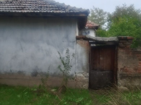 Къща в с. Татарево, Област Пловдив - 100 кв.м за 102 €/кв.м - Снимка #1