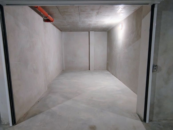 Дава се под наем Гараж / Паркомясто в Казанлък - 19 кв.м за 109.65 € - Снимка #1