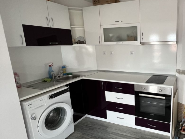 Дава се под наем Етаж от къща в Казанлък - 90 кв.м за 93330 € - Снимка #1