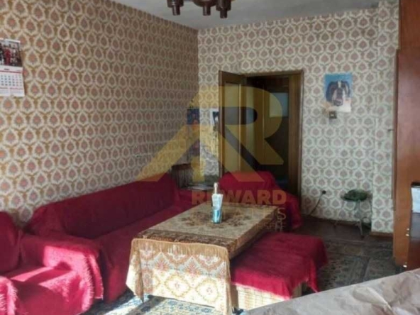 Тристаен апартамент в Перник, Изток - 89 кв.м за 956 €/кв.м - Снимка #1