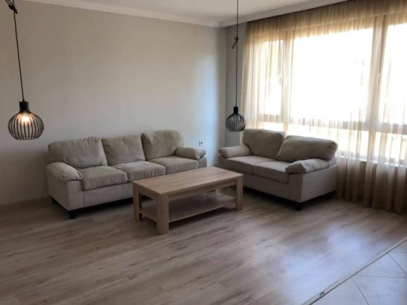 Дава се под наем Тристаен апартамент в Пловдив, Съдийски - 103 кв.м за 500 € - Снимка #1