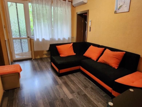 Дава се под наем Етаж от къща в София, Бояна - 100 кв.м за 434 € - Снимка #1