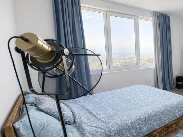 Дава се под наем Тристаен апартамент в Варна, Изгрев - 120 кв.м за 997.05 € - Снимка #1