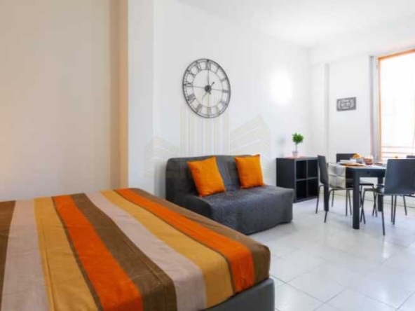 Дава се под наем Едностаен апартамент в Пловдив, Център - 24 кв.м за 122.4 € - Снимка #1