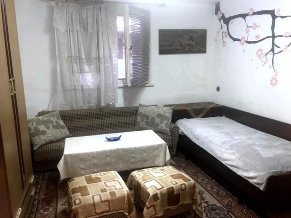 Дава се под наем Едностаен апартамент в Пловдив, Изгрев - 16 кв.м за 175 € - Снимка #1