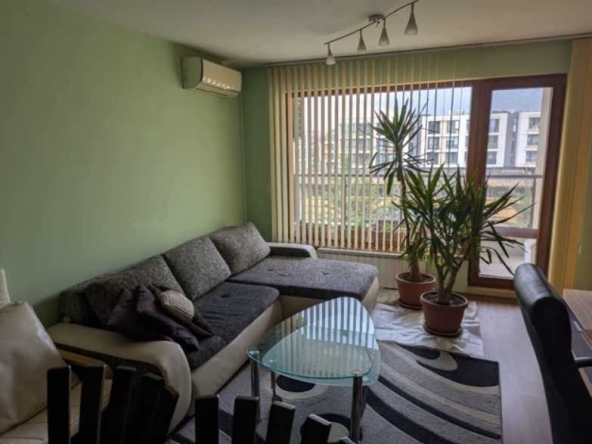 Дава се под наем Двустаен апартамент в София, Витоша - 82 кв.м за 597.21 € - Снимка #1