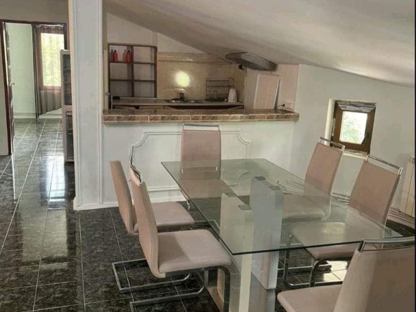 Дава се под наем Етаж от къща в София, Надежда 4 - 150 кв.м за 747.66 € - Снимка #1