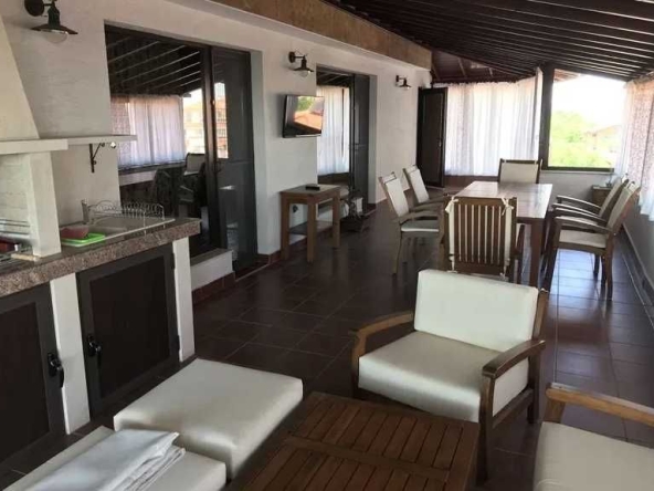 Дава се под наем Многостаен апартамент в Бургас, Сарафово - 315 кв.м за 1096.5 € - Снимка #1