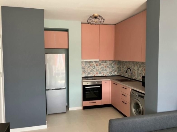 Дава се под наем Двустаен апартамент в Варна, Център - 66 кв.м за 687.99 € - Снимка #1