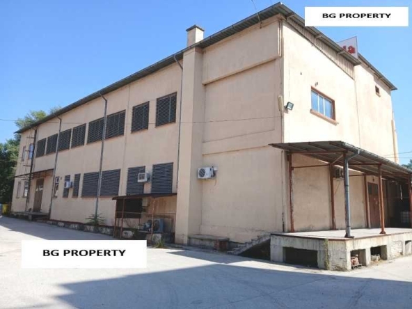 Промишлена сграда в Пловдив, Централна гара - 1725 кв.м за 377 €/кв.м - Снимка #1