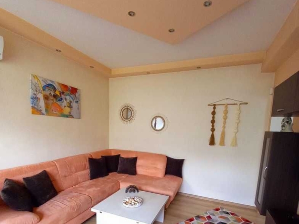 Дава се под наем Тристаен апартамент в Пловдив, Каменица 1 - 76 кв.м за 500 € - Снимка #1