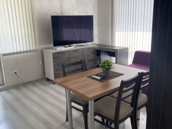 Дава се под наем Тристаен апартамент в Варна, Бриз - 90 кв.м за 598.23 € - Снимка #1