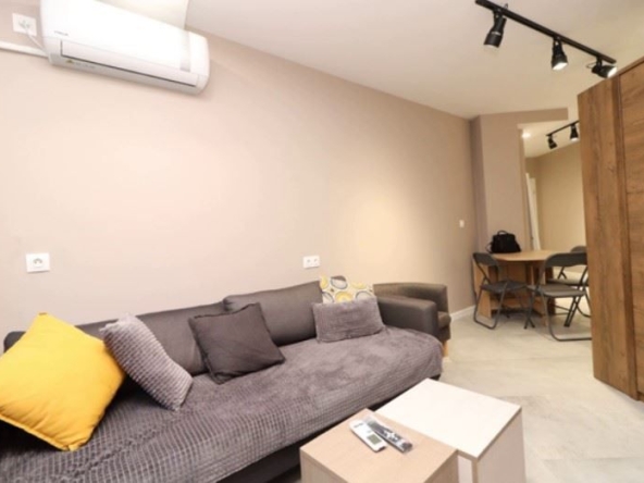 Дава се под наем Двустаен апартамент в София, Люлин 6 - 61 кв.м за 557.43 € - Снимка #1