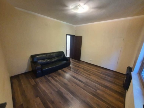 Дава се под наем Етаж от къща в София, Лозенец - 80 кв.м за 800 € - Снимка #1