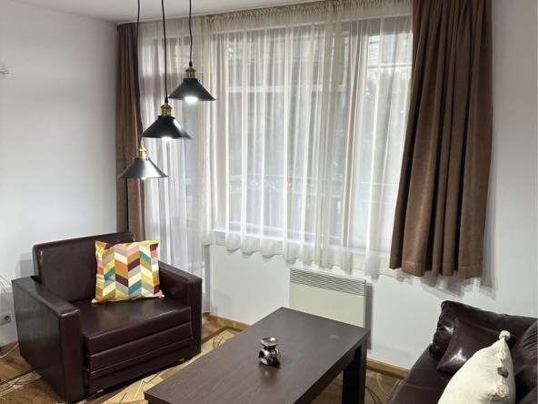 Дава се под наем Двустаен апартамент в Банско - 65 кв.м за 357 € - Снимка #1