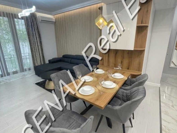 Дава се под наем Тристаен апартамент в София, Център - 100 кв.м за 1500 € - Снимка #1