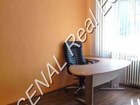 Дава се под наем Офис в София, Докторски паметник - 95 кв.м за 700 € - Снимка #1