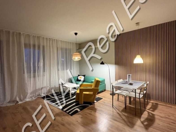 Дава се под наем Двустаен апартамент в София, Младост 3 - 85 кв.м за 598.23 € - Снимка #1
