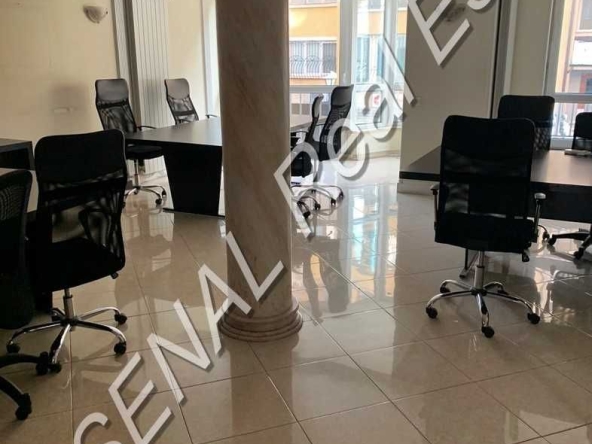 Дава се под наем Офис в София, Център - 150 кв.м за 897.6 € - Снимка #1