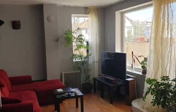 Дава се под наем Двустаен апартамент в София, Красно село - 64 кв.м за 323.85 € - Снимка #1