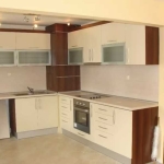 Дава се под наем Тристаен апартамент в Бургас, Лазур - 85 кв.м за 275 € - Снимка #1