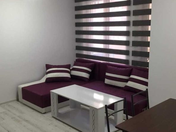 Дава се под наем Четиристаен апартамент в Пловдив, Център - 94 кв.м за 204 € - Снимка #1