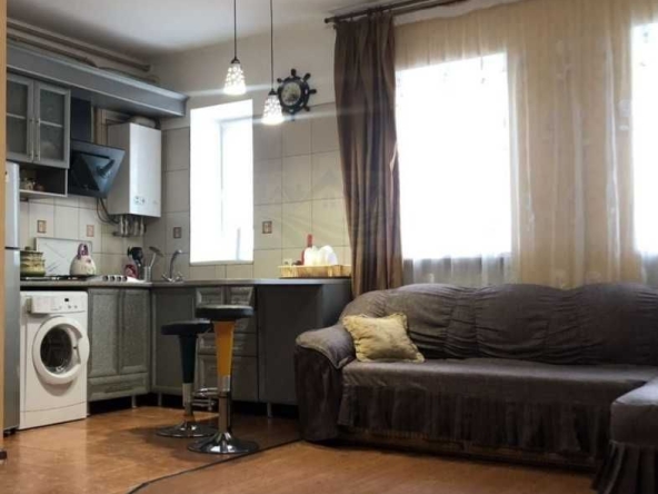 Дава се под наем Двустаен апартамент в Пловдив, Изгрев - 65 кв.м за 244.8 € - Снимка #1