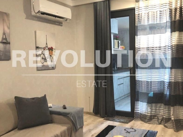 Дава се под наем Двустаен апартамент в Варна, м-т Траката - 65 кв.м за 650 € - Снимка #1