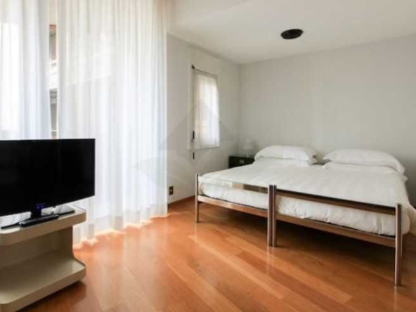 Дава се под наем Двустаен апартамент в Пловдив, Център - 41 кв.м за 153 € - Снимка #1