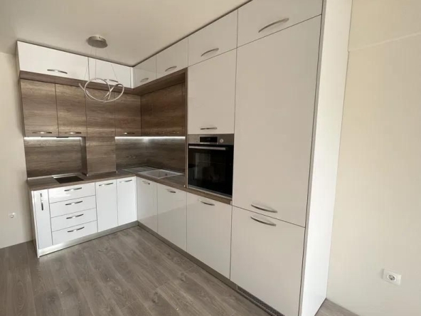 Дава се под наем Двустаен апартамент в Варна, Левски - 68 кв.м за 600 € - Снимка #1