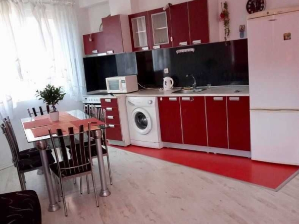 Дава се под наем Тристаен апартамент в Бургас, Сарафово - 100 кв.м за 153 € - Снимка #1