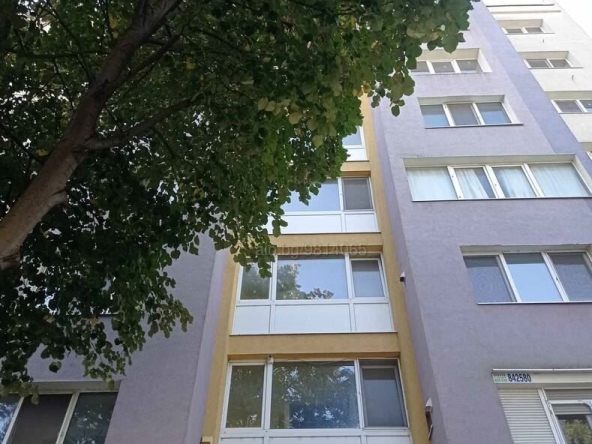 Многостаен апартамент в Бургас, Славейков - 84 кв.м за 1786 €/кв.м - Снимка #1