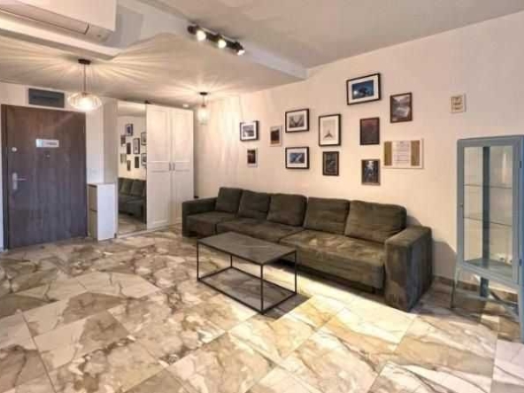 Тристаен апартамент в София, Сухата река - 106 кв.м за 1784 €/кв.м - Снимка #1