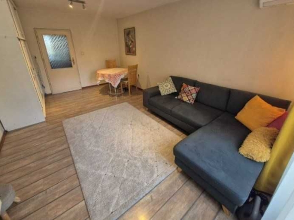 Дава се под наем Тристаен апартамент в София, Лагера - 104 кв.м за 648.21 € - Снимка #1