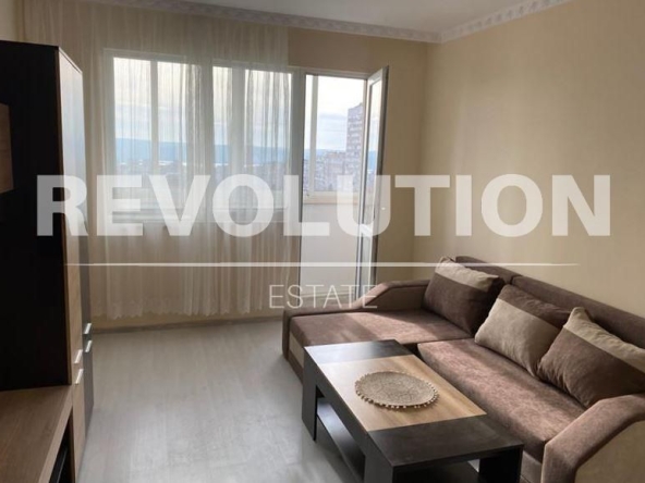 Дава се под наем Двустаен апартамент в Варна, Възраждане 3 - 78 кв.м за 325 € - Снимка #1