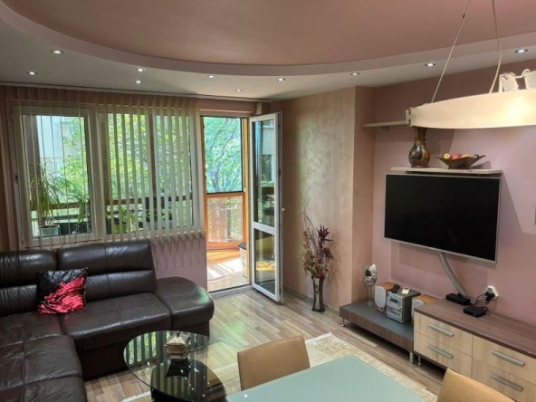 Дава се под наем Двустаен апартамент в Варна, Левски - 89 кв.м за 500 € - Снимка #1