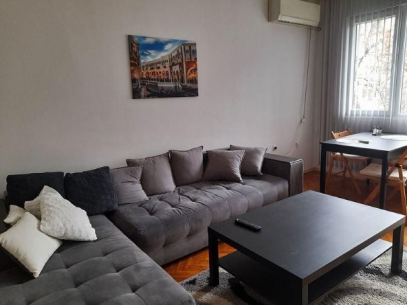Дава се под наем Двустаен апартамент в Варна, Чайка - 65 кв.м за 598.23 € - Снимка #1