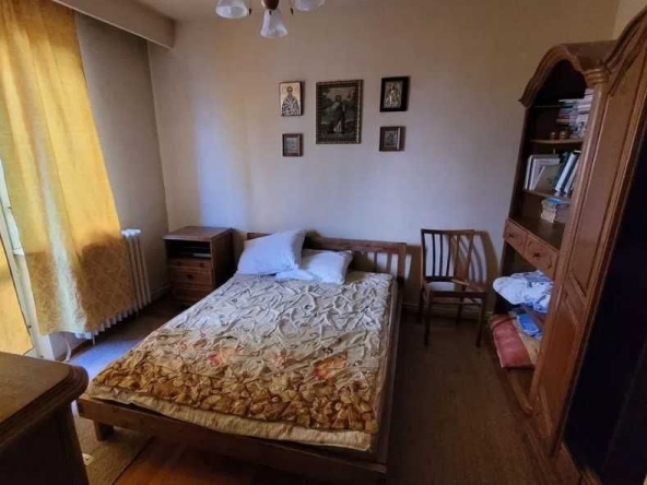 Дава се под наем Четиристаен апартамент в Бургас, Център - 100 кв.м за 255 € - Снимка #1