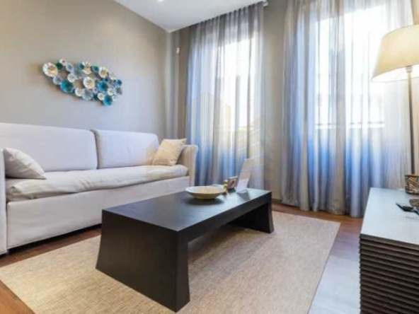 Дава се под наем Двустаен апартамент в Пловдив, Център - 47 кв.м за 168.3 € - Снимка #1