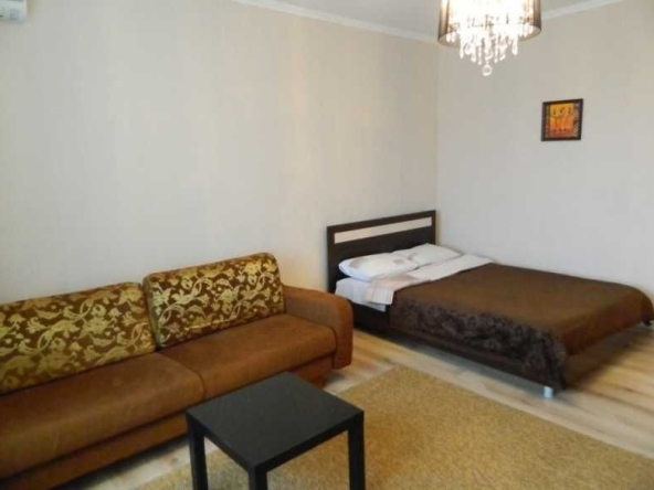 Дава се под наем Едностаен апартамент в Пловдив, Каменица 2 - 31 кв.м за 102 € - Снимка #1