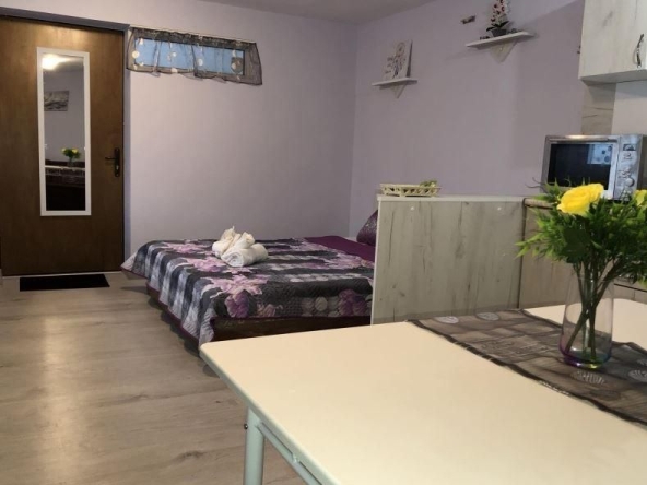 Дава се под наем Едностаен апартамент в Варна, Спортна зала - 25 кв.м за 300 € - Снимка #1