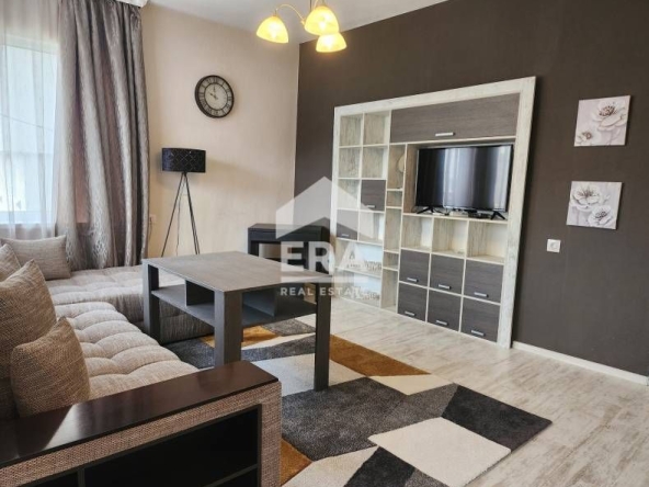 Дава се под наем Двустаен апартамент в Варна, Цветен квартал - 58 кв.м за 383 € - Снимка #1