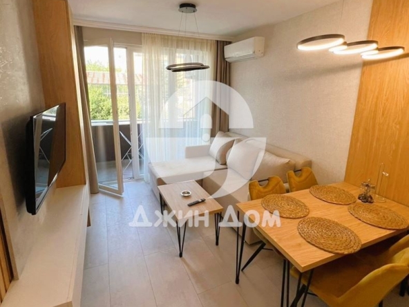 Двустаен апартамент в к.к. Слънчев бряг - 51 кв.м за 1922 €/кв.м - Снимка #1