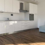 Дава се под наем Едностаен апартамент в Пловдив, Остромила - 48 кв.м за 153 € - Снимка #1