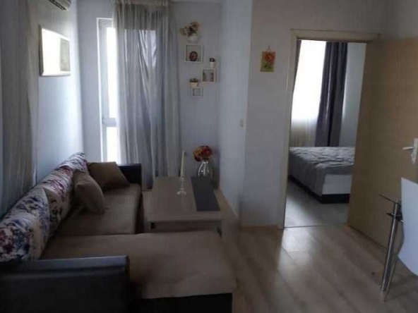 Дава се под наем Двустаен апартамент в София, Бъкстон - 50 кв.м за 425 € - Снимка #1